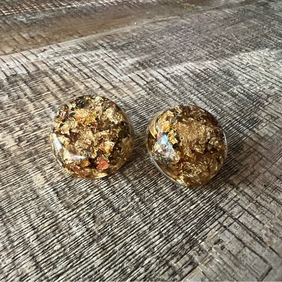 50% OFF - Round Gold Leaf Resin Statement Stud Earrings - Picture 1 of 3